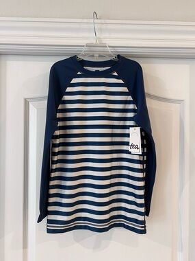 Tea Collection Navy & White Striped Long-Sleeve Rash Guard Swim Top